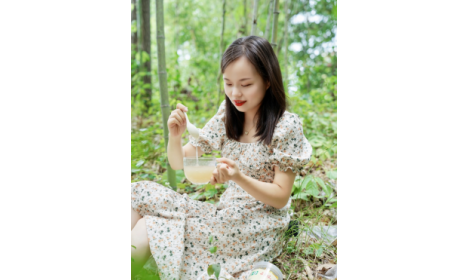 為何99%漂亮女性每天都在喝一杯有機野生葛根粉？